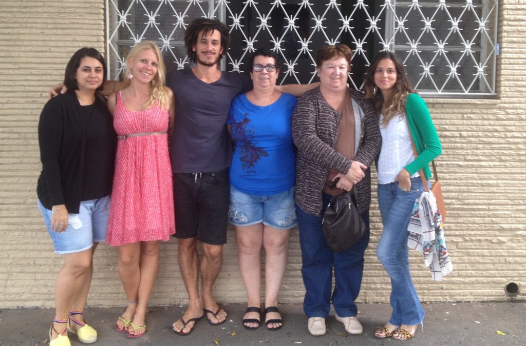 Tia Juliana, eu e mamãe, papai, vovó Selma, tia Sueli e tia Larissa